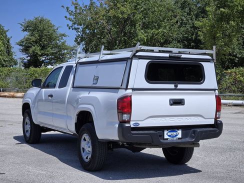 Used 2022 Toyota Tacoma SR RWD image 6