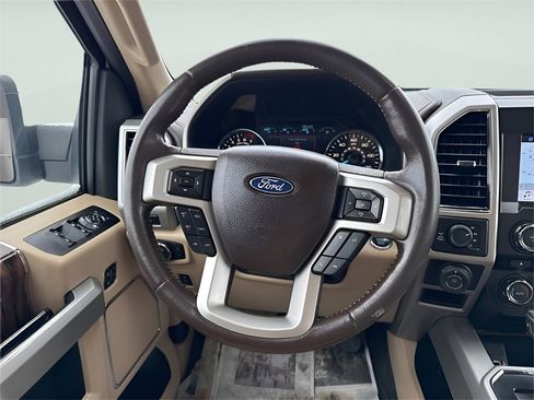 Used 2018 Ford F150 Lariat image 17