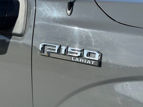 Used 2018 Ford F150 Lariat w/ Equipment Group 502A Luxury AWD/4WD image 17