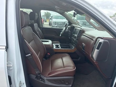 Used 2016 Chevrolet Silverado 1500 High Country w/ High Country Premium Package AWD/4WD image 12