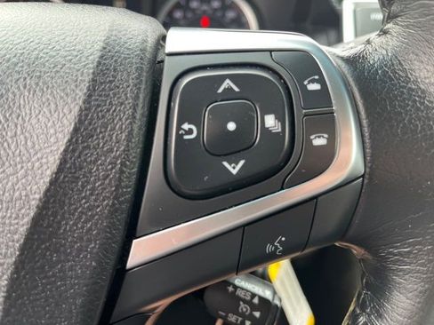 Used 2015 Toyota Camry SE image 22