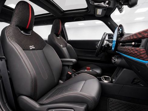 Used 2025 MINI Cooper S FWD image 20