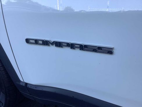 Used 2018 Jeep Compass Latitude w/ Popular Equipment Group AWD/4WD image 7