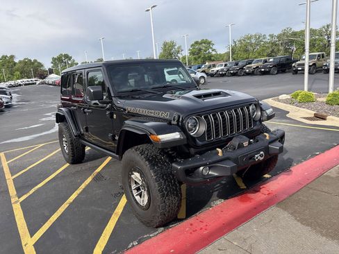 Used 2024 Jeep Wrangler Unlimited Rubicon 392 AWD/4WD image 4