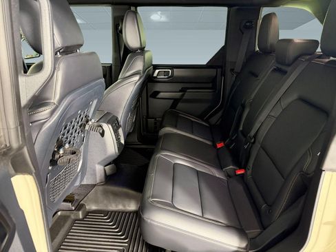 Used 2025 Ford Bronco Badlands AWD/4WD image 23