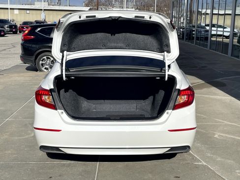Used 2020 Honda Accord EX image 7