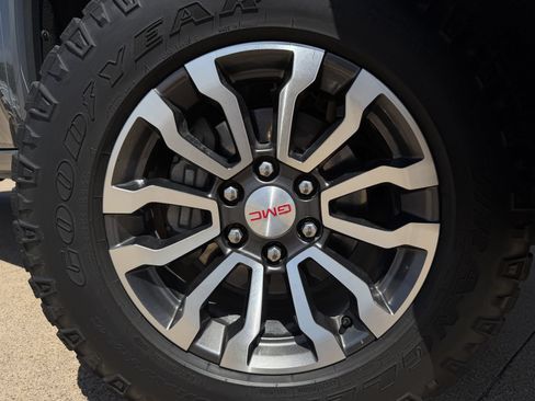 Used 2021 GMC Sierra 1500 AT4 AWD/4WD image 10