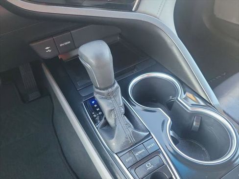 Certified 2018 Toyota Camry XLE image 16