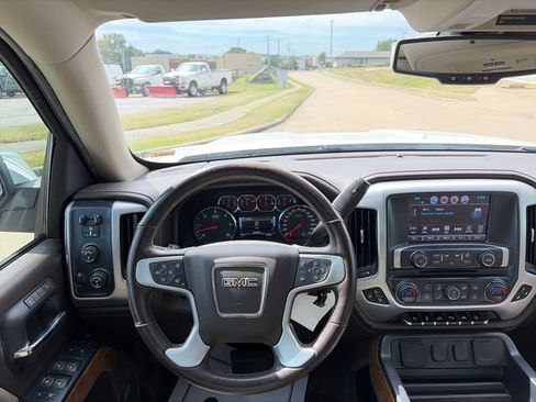 Used 2018 GMC Sierra 1500 SLT AWD/4WD image 33