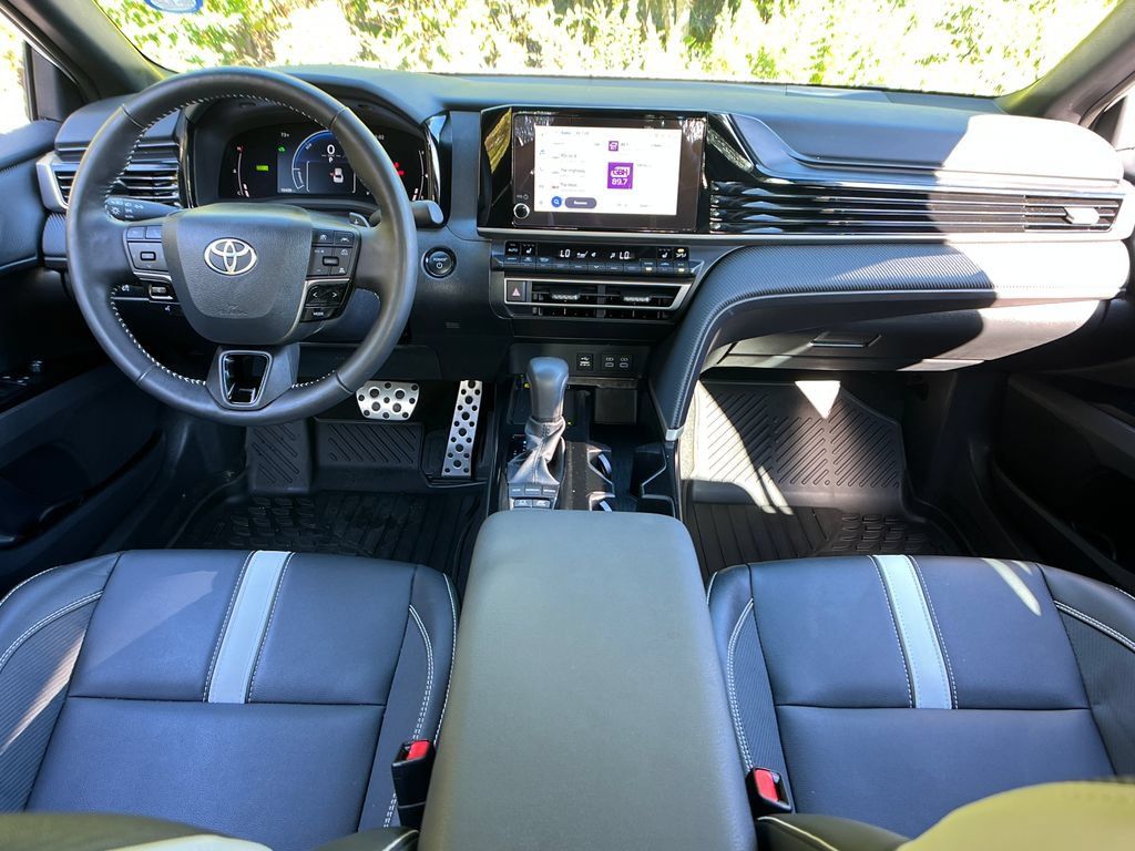 Used 2026 Toyota Camry Hybrid w/ Convenience Package AWD/4WD image 13
