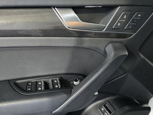 Used 2020 Audi Q5 e Premium image 13