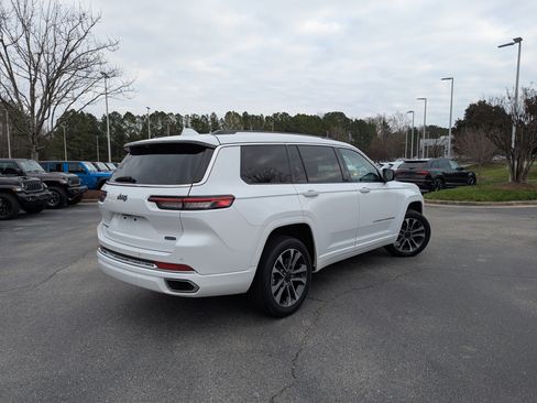 Certified 2021 Jeep Grand Cherokee L Overland w/ Luxury Tech Group IV image 5