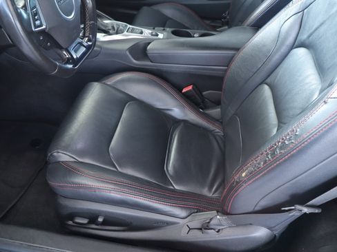 Used 2018 Chevrolet Camaro LT w/ RS Package image 14