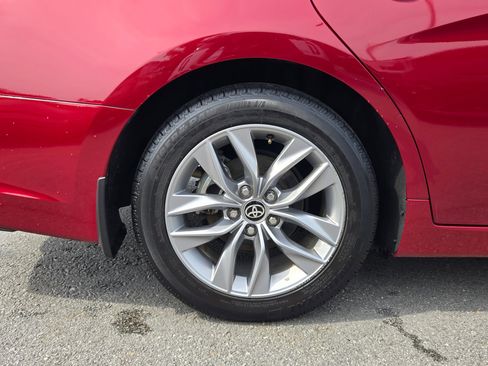 Used 2021 Toyota Avalon XLE FWD image 17