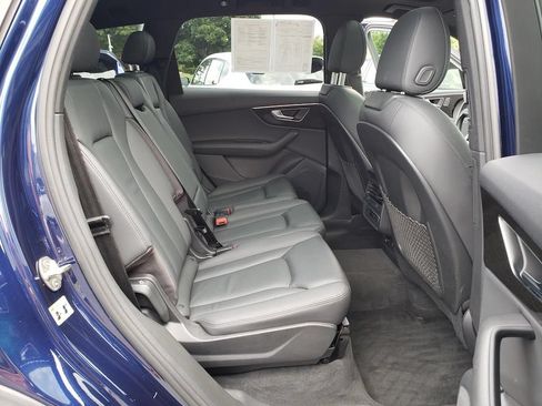 Used 2021 Audi Q7 3.0T Premium AWD/4WD image 32