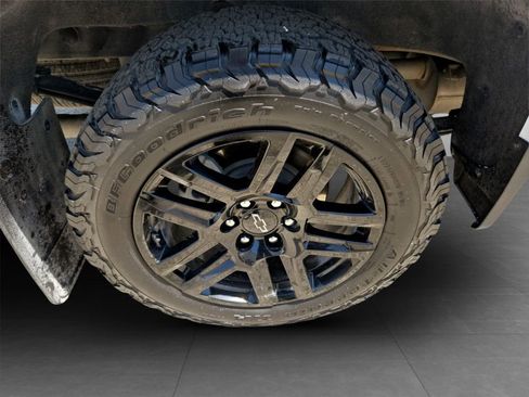 Used 2023 Chevrolet Silverado 1500 RST w/ Z71 Off-Road Package AWD/4WD image 33