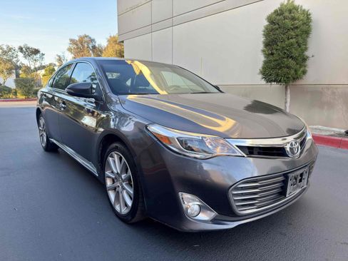 Used 2014 Toyota Avalon Limited image 10