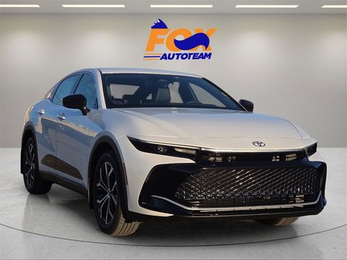 New 2026 Toyota Crown XLE image 6