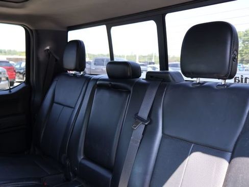 Used 2019 Ford F150 Lariat AWD/4WD image 13