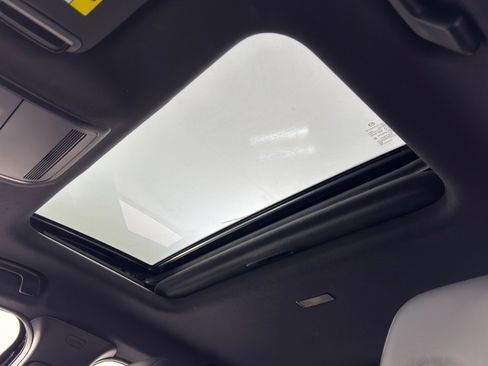 Used 2022 MAZDA MAZDA3 s image 11