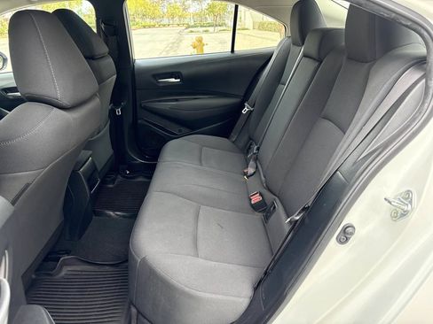Used 2021 Toyota Corolla LE FWD image 12