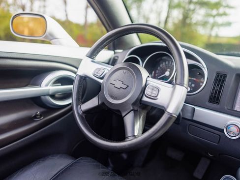 Used 2005 Chevrolet SSR w/ Preferred Equipment Group image 29