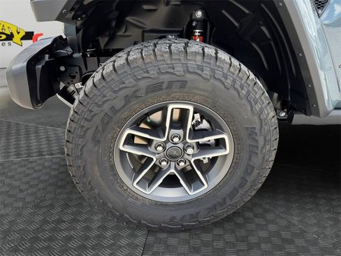 New 2025 Jeep Gladiator Mojave w/ Convenience Group image 14