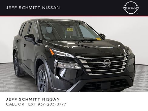 Certified 2025 Nissan Rogue SV image 1