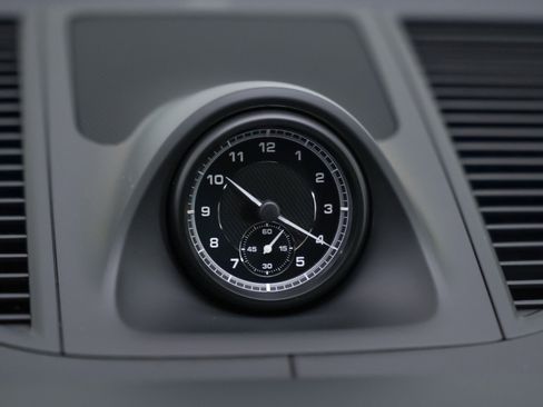 Used 2025 Porsche Macan image 21