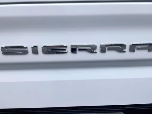 Used 2025 GMC Sierra 1500 SLT image 10