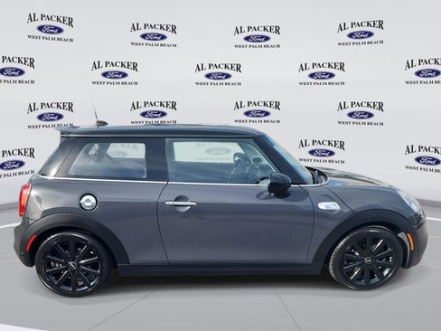 Used 2015 MINI Cooper S image 6