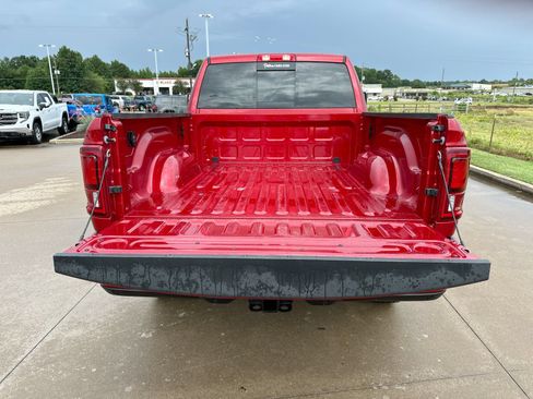 Used 2026 RAM 2500 Laramie AWD/4WD image 23