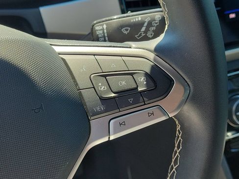 Used 2023 Volkswagen Atlas Cross Sport SE FWD image 30