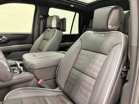Used 2025 GMC Yukon AT4 Ultimate AWD/4WD image 43