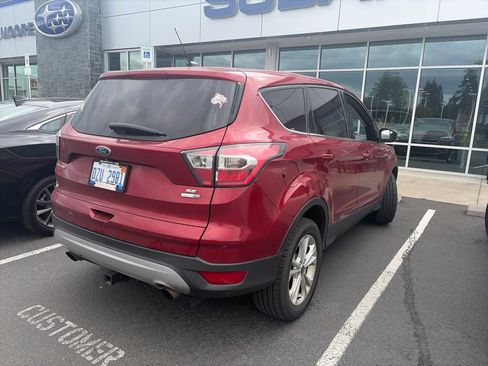 Used 2017 Ford Escape SE AWD/4WD image 6