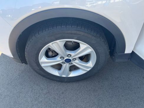 Used 2016 Ford Escape SE w/ Equipment Group 201A image 43