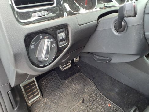 Used 2021 Volkswagen GTI SE FWD image 23