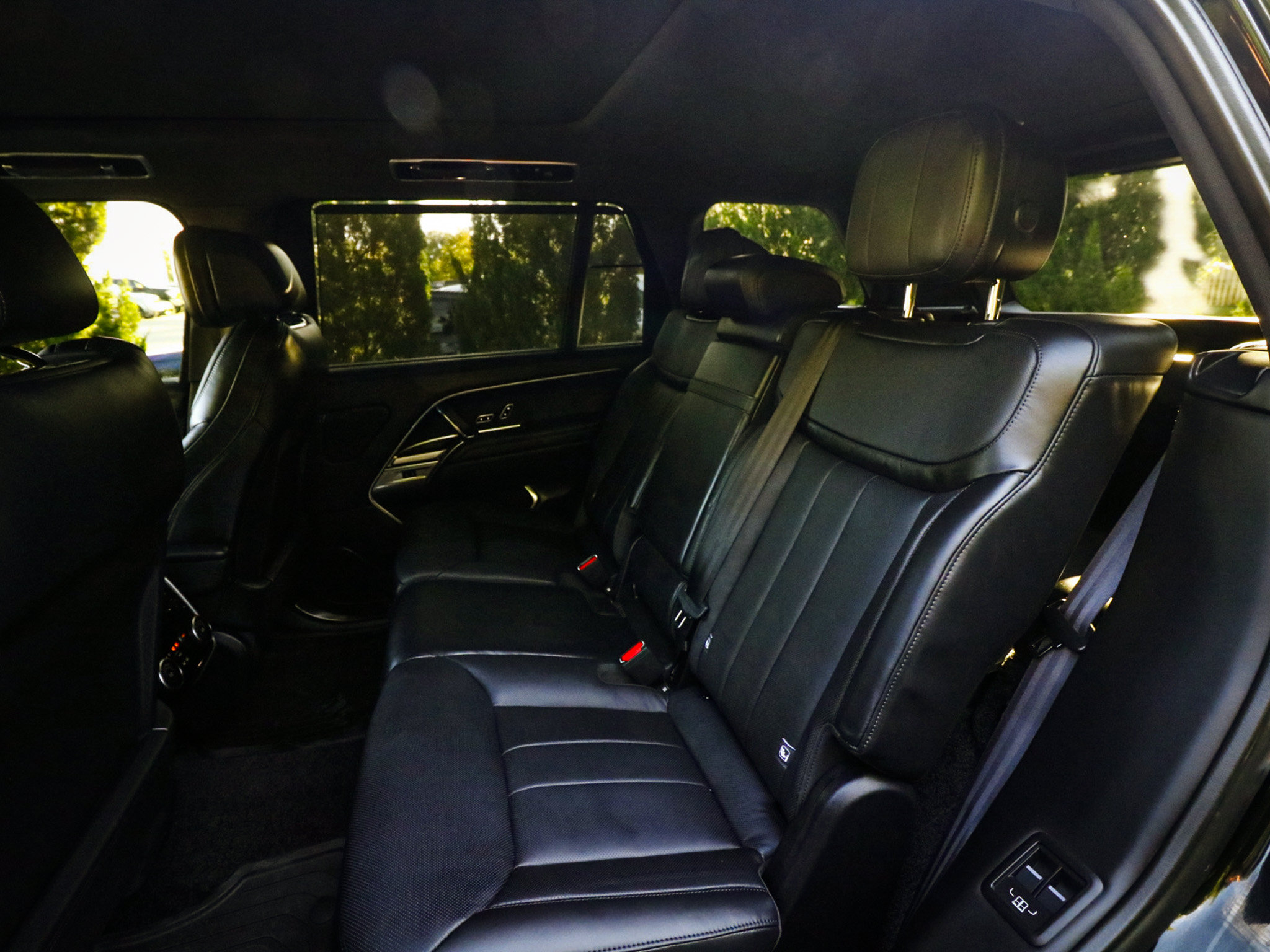 Used 2026 Land Rover Range Rover Long Wheelbase SE AWD/4WD image 31