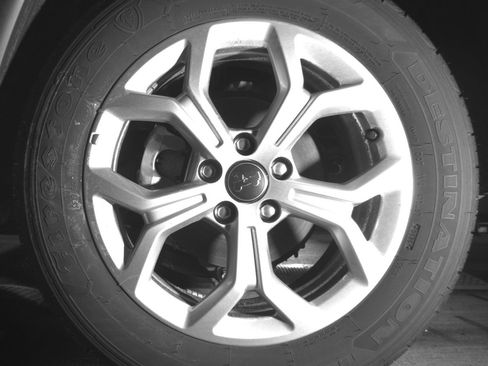 Used 2025 Jeep Compass Latitude image 14