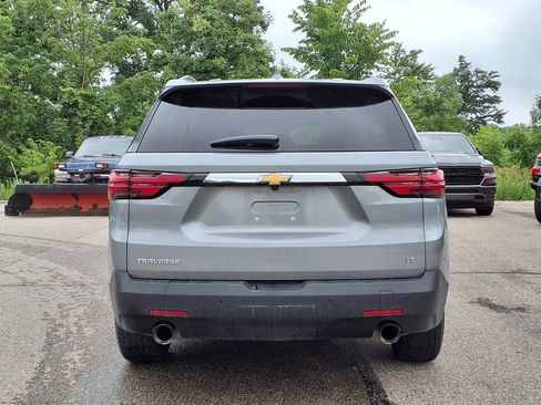 Used 2023 Chevrolet Traverse LT FWD image 6