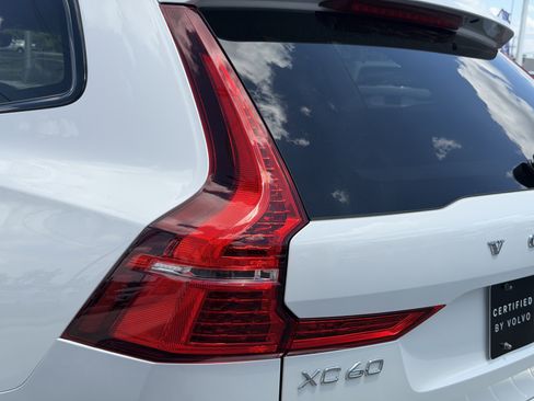 Used 2024 Volvo XC60 B5 Ultimate w/ Protection Package Premier AWD/4WD image 9