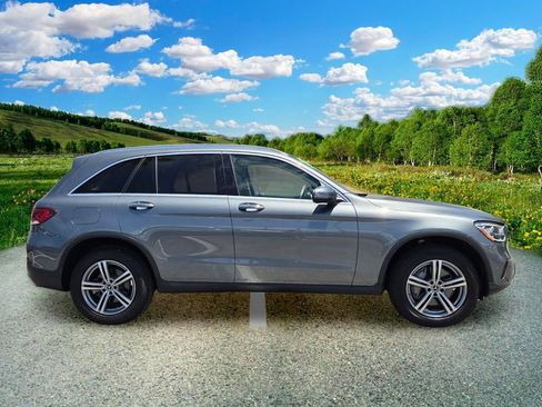 Used 2021 Mercedes-Benz GLC 300 4MATIC image 7