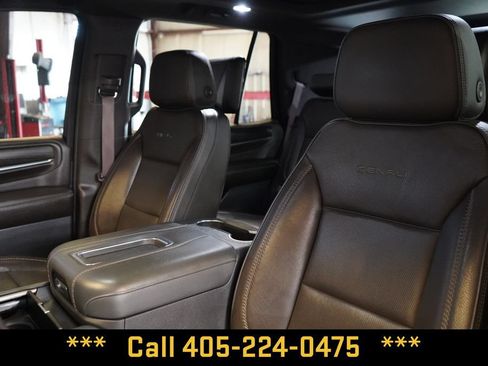 Used 2021 GMC Yukon Denali w/ Denali Ultimate Package AWD/4WD image 19