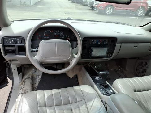 Used 1996 Chevrolet Impala SS RWD image 12