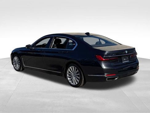 Used 2022 BMW 740i xDrive AWD/4WD image 7