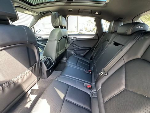 Certified 2026 Porsche Macan AWD/4WD image 36