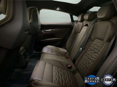 Used 2022 Audi e-tron GT Premium Plus image 65