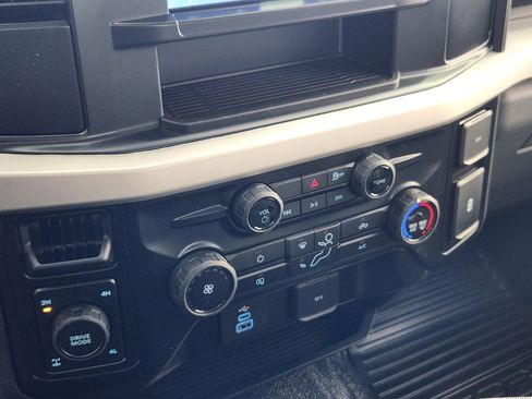 New 2026 Ford F250 XL w/ FX4 Off-Road Package image 25