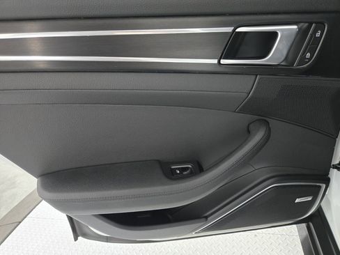 Used 2023 Porsche Panamera Platinum Edition w/ Sport Chrono Package image 21