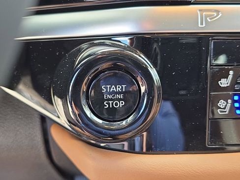 New 2026 Nissan Pathfinder Platinum image 29